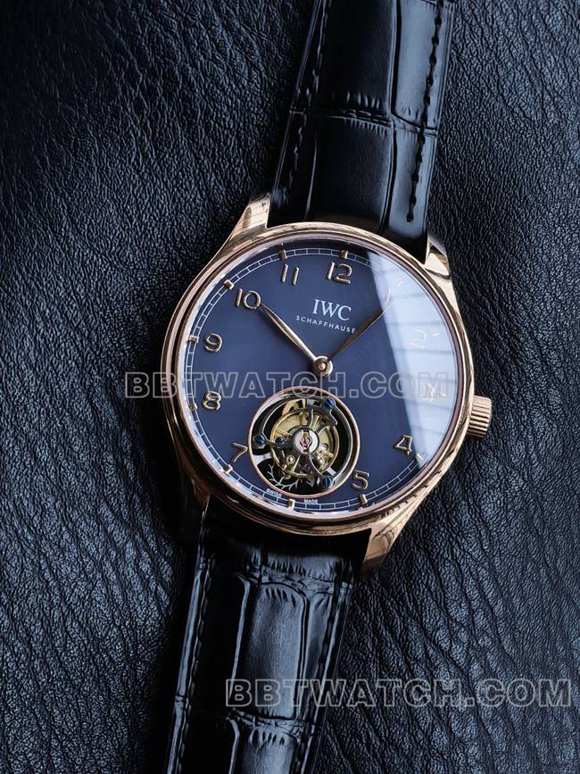 1:1复刻手表TUR厂万国葡萄牙玫瑰金蓝盘陀飞轮正面实拍图