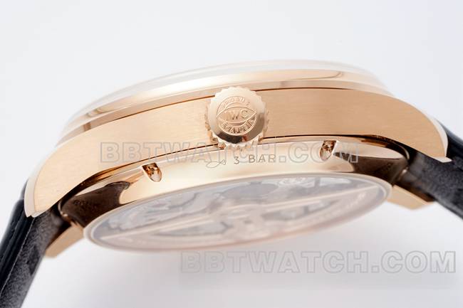 顶级复刻手表葡萄牙APS厂万国万年历白盘玫瑰金侧面实拍图