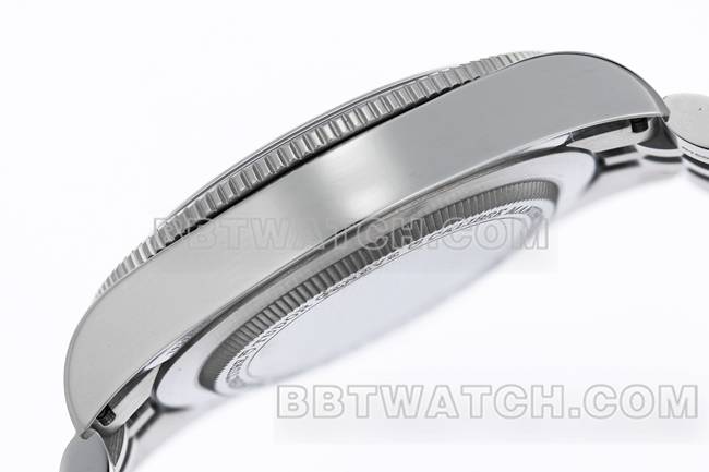 最优复刻手表ZF厂碧湾帝舵深红表盘钢表带侧面实拍图