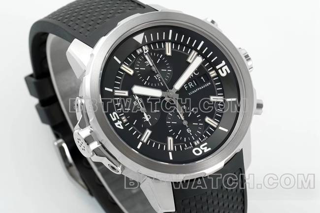 顶级复刻手表APS厂海洋时计万国黑盘7750机械正面实拍图