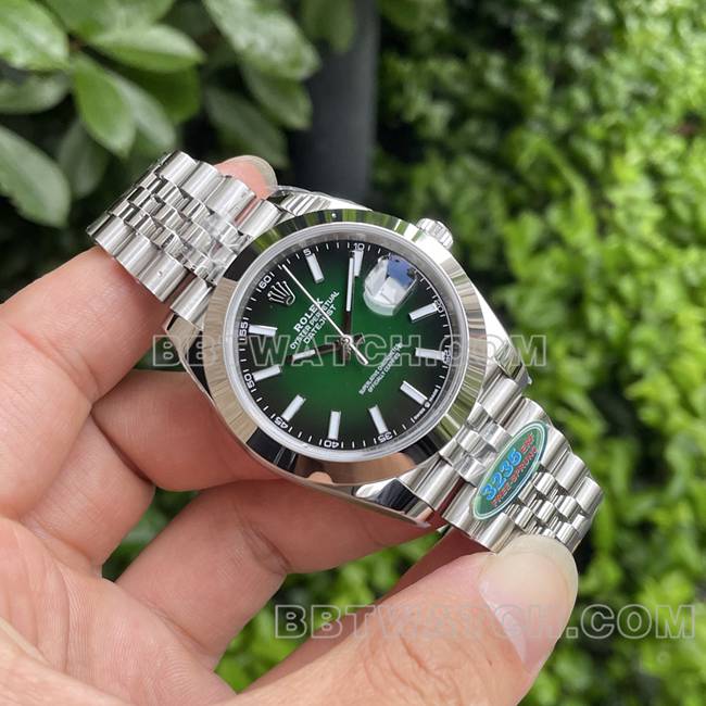 最佳复刻手表ERF厂劳力士日志绿盘3235机械41mm正面实拍图