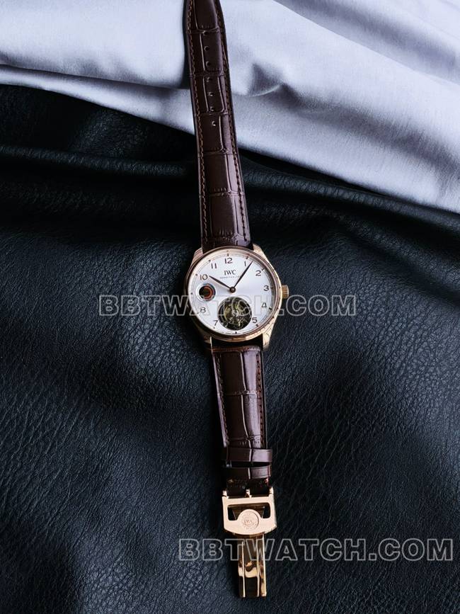 最佳复刻手表TUR厂万国葡萄牙玫瑰金白盘陀飞轮正面实拍图