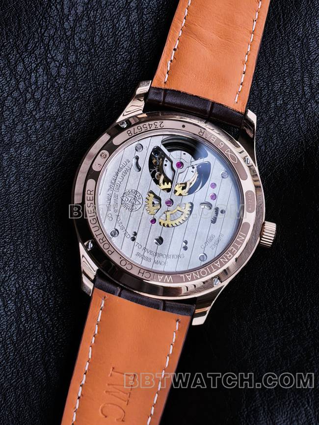 最佳复刻手表TUR厂万国葡萄牙玫瑰金白盘陀飞轮背面实拍图