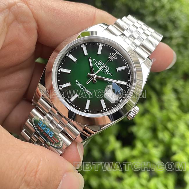 最佳复刻手表ERF厂劳力士日志绿盘3235机械41mm正面实拍图