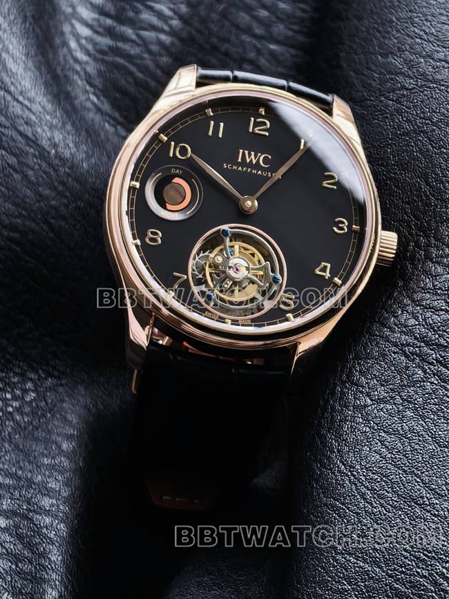 顶级复刻手表万国TUR厂葡萄牙玫瑰金黑盘陀飞轮正面实拍图