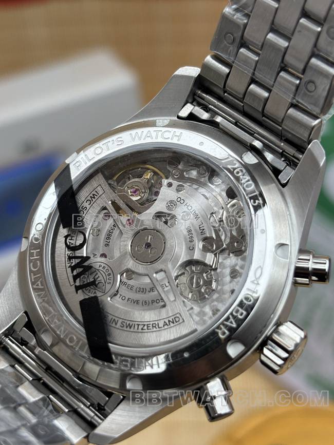 1:1复刻手表APS厂飞行员万国黑盘计时41mm背面实拍图