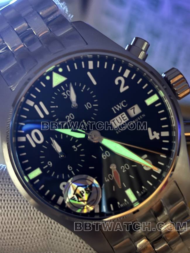 1:1复刻手表APS厂飞行员万国黑盘计时41mm夜光实拍图