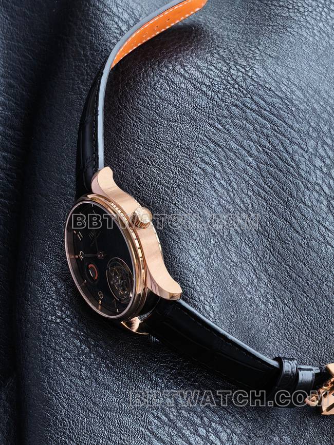 顶级复刻手表万国TUR厂葡萄牙玫瑰金黑盘陀飞轮侧面实拍图