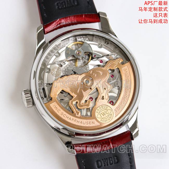 最优复刻手表葡萄牙APS厂万国红盘皮革表带背面实拍图