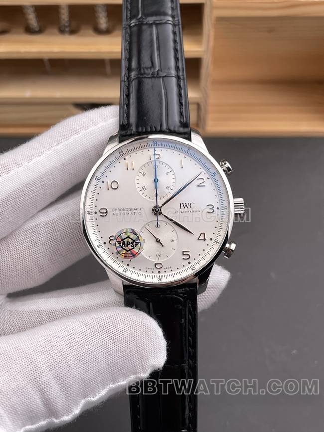 1:1复刻手表葡萄牙APS厂万国银白盘金针正面实拍图