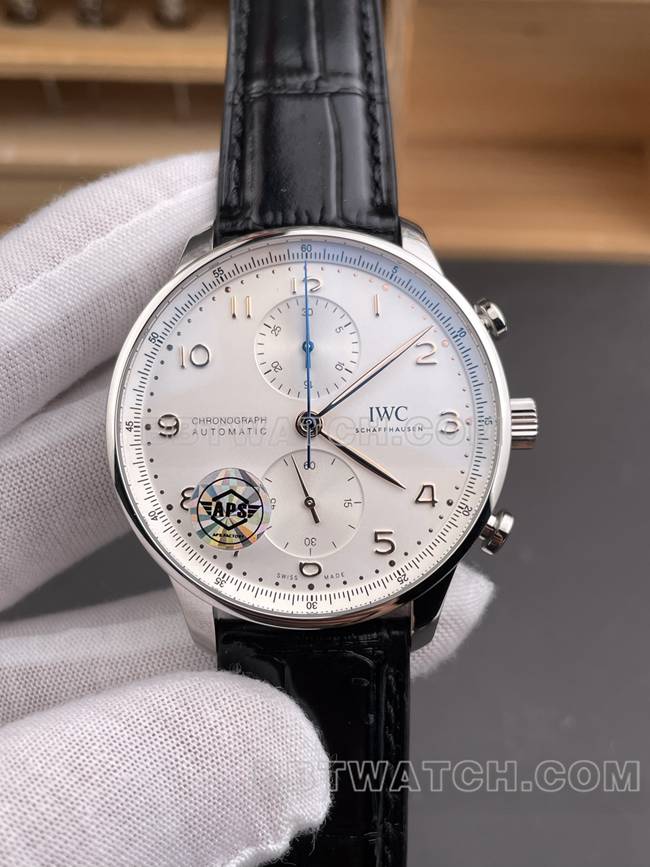 1:1复刻手表葡萄牙APS厂万国银白盘金针正面实拍图