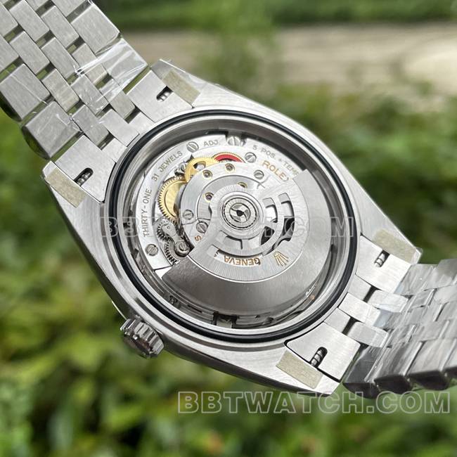 最佳复刻手表ERF厂劳力士日志绿盘3235机械41mm背面实拍图