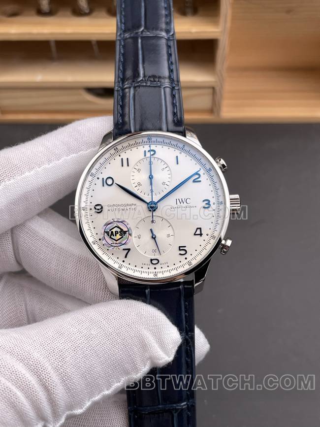 超级克隆手表葡萄牙APS厂万国银白盘蓝针正面实拍图