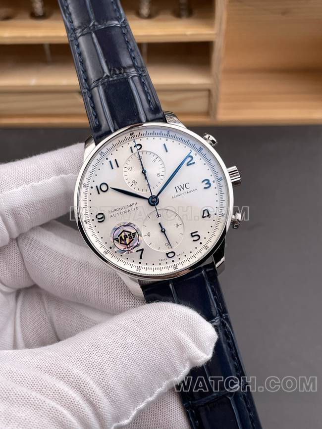 超级克隆手表葡萄牙APS厂万国银白盘蓝针正面实拍图