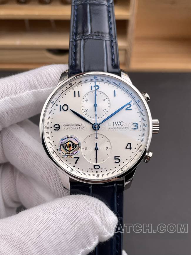 超级克隆手表葡萄牙APS厂万国银白盘蓝针正面实拍图