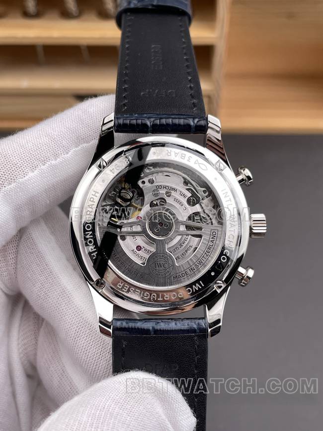 超级克隆手表葡萄牙APS厂万国银白盘蓝针背面实拍图