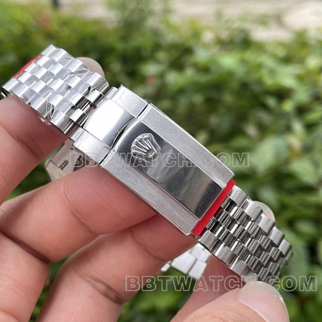 最佳复刻手表ERF厂劳力士日志绿盘3235机械41mm表带实拍图