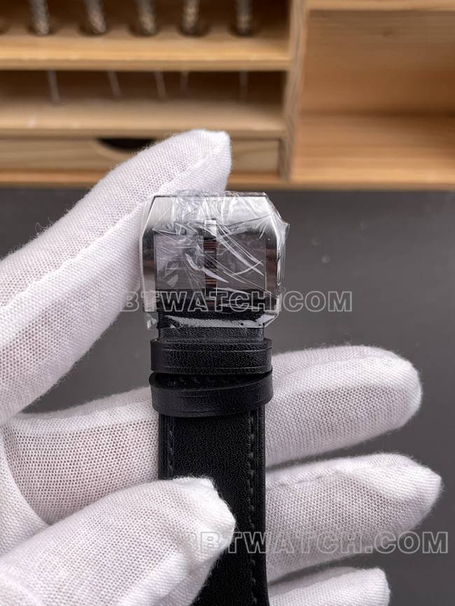 超级克隆手表APS厂飞行员万国黑盘计时皮革表带表扣实拍图