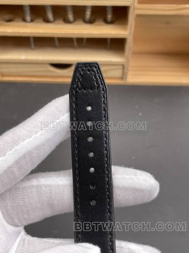 超级克隆手表APS厂飞行员万国黑盘计时皮革表带表带实拍图