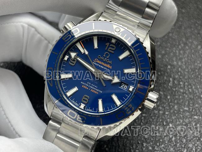 顶级复刻手表VS厂海马蓝盘8800机械39.5mm正面实拍图