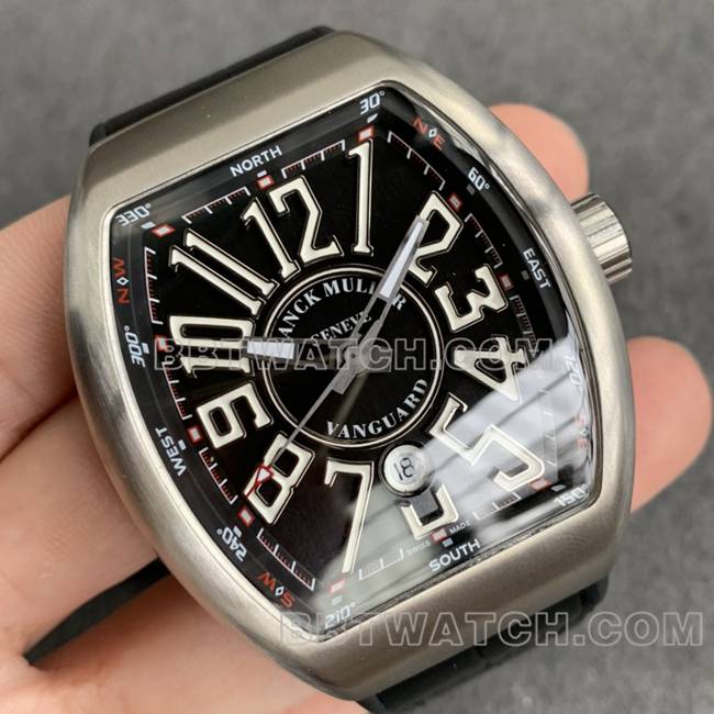 法兰克穆勒ABF厂1:1复刻手表V45黑盘皮革表带正面实拍图