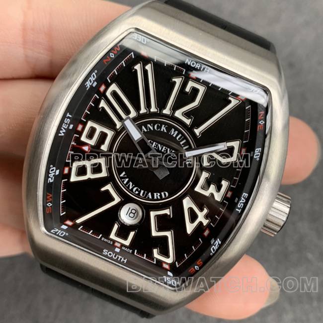 法兰克穆勒ABF厂1:1复刻手表V45黑盘皮革表带正面实拍图