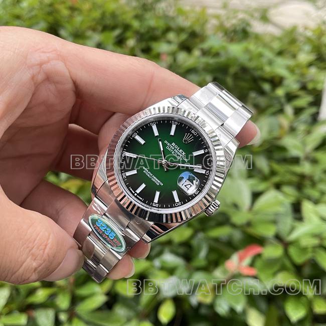 顶级复刻手表日志ERF厂劳力士绿盘3235机械41mm正面实拍图