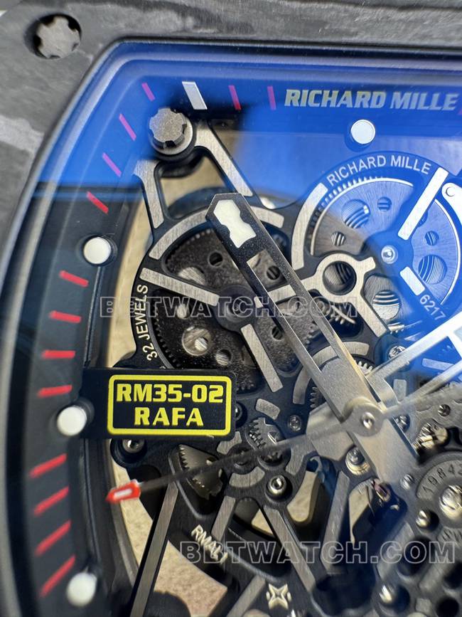 最优复刻手表APS厂理查德米勒碳纤维红圈RM35-02机芯实拍图
