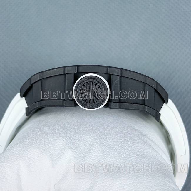 1:1复刻手表APS厂理查德米勒碳纤维白色橡胶表带RM35-02侧面实拍图