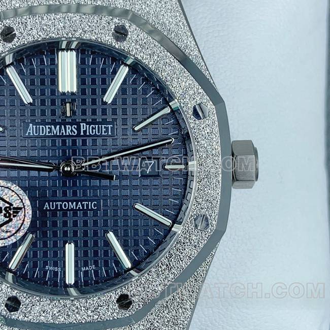 1:1复刻手表皇家橡树APS厂爱彼蓝盘霜金15410正面实拍图