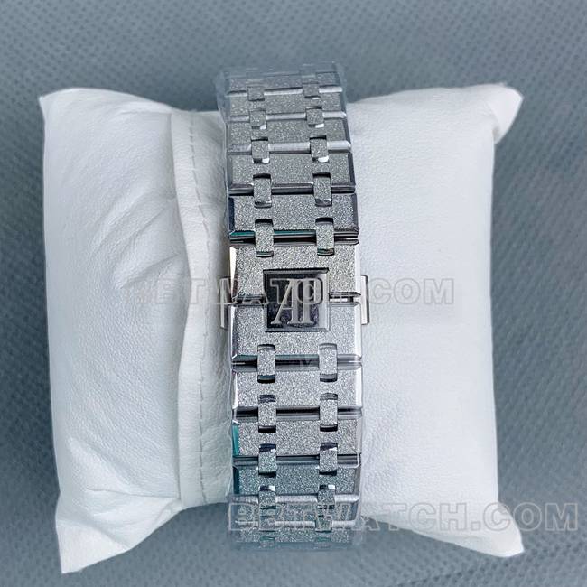 1:1复刻手表皇家橡树APS厂爱彼蓝盘霜金15410表带实拍图