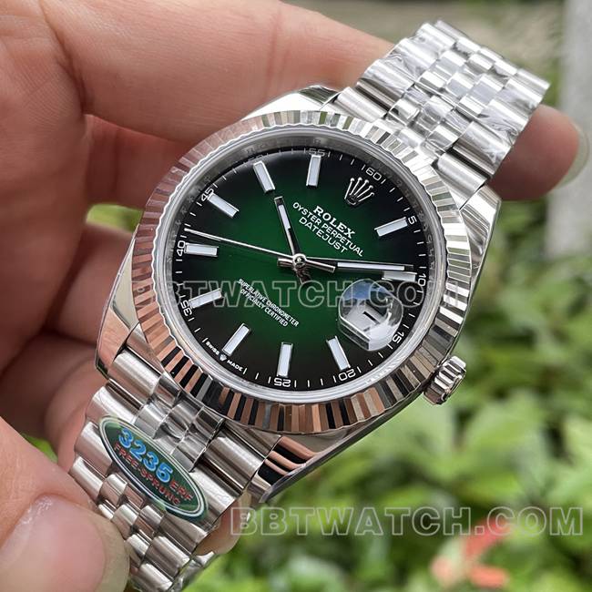 最优复刻手表日志ERF厂劳力士绿盘3235机械41mm正面实拍图