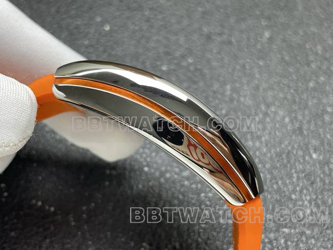 最优复刻手表V45法兰克穆勒ABF厂蓝盘橙色皮革表带侧面实拍图
