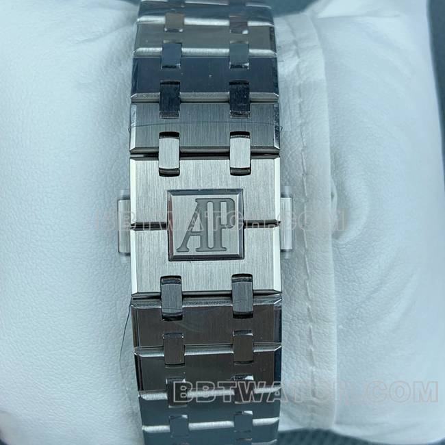 超级克隆手表皇家橡树APS厂爱彼银盘26240表带实拍图