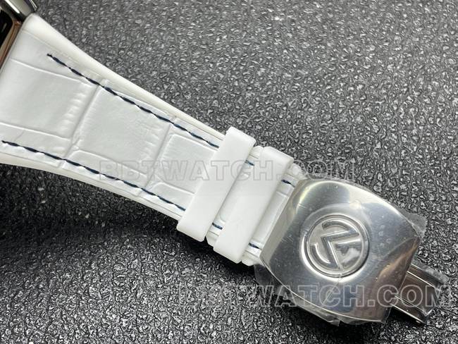 1:1复刻手表V45法兰克穆勒ABF厂白盘白色皮革表带表带实拍图