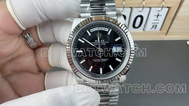 顶级复刻手表劳力士VS厂星期日历黑盘钢带正面实拍图