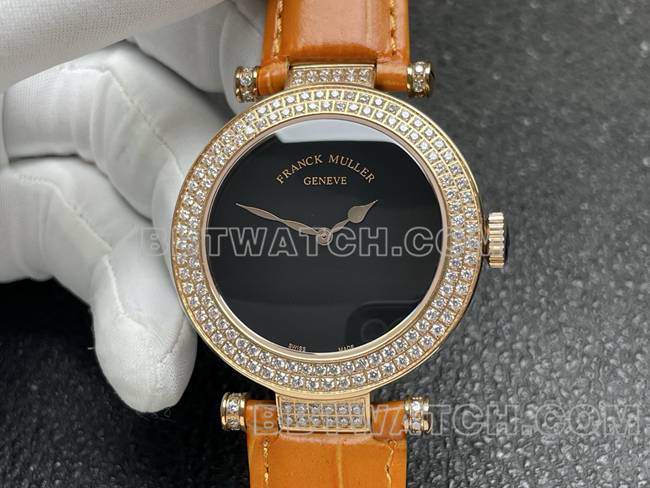 超级克隆手表法兰克穆勒石英ABF厂黑盘金钻圈橙色皮革表带正面实拍图