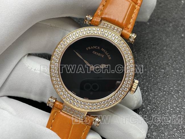 超级克隆手表法兰克穆勒石英ABF厂黑盘金钻圈橙色皮革表带正面实拍图