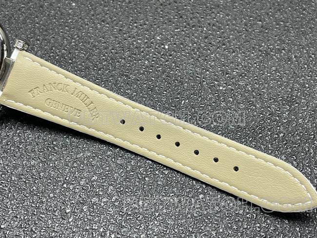 法兰克穆勒最优复刻手表石英ABF厂钻盘钻圈白色皮革表带表带实拍图