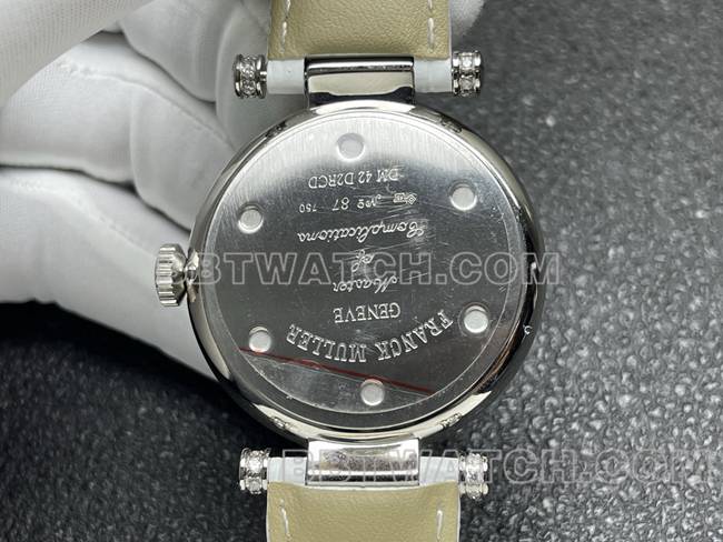 法兰克穆勒最优复刻手表石英ABF厂钻盘钻圈白色皮革表带背面实拍图