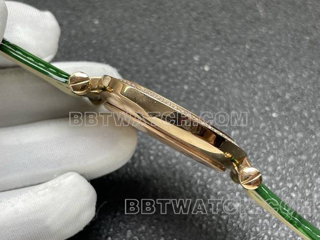 法兰克穆勒石英最优复刻手表ABF厂钻盘金钻圈绿色皮革表带侧面实拍图
