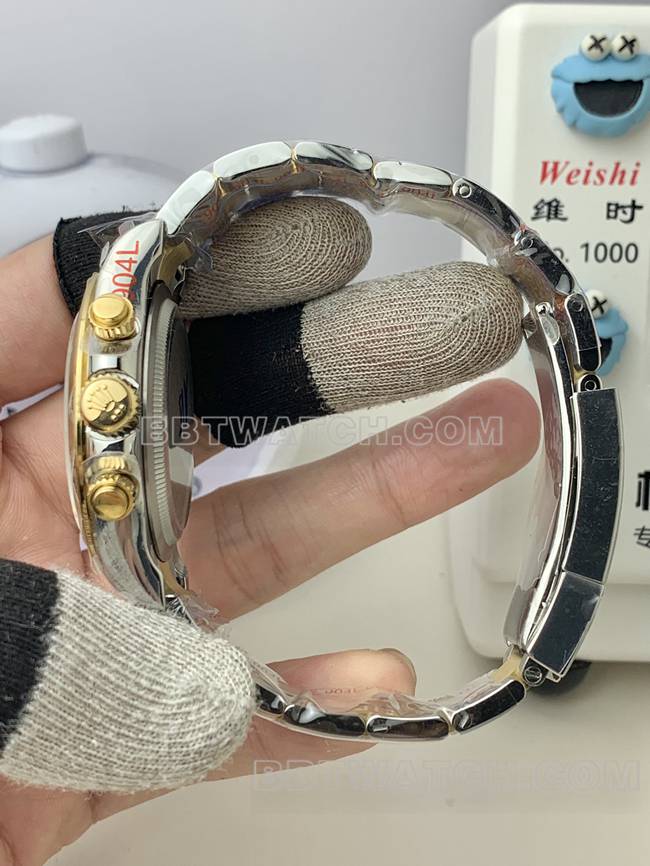 QF厂最佳复刻手表迪通拿劳力士白盘4131机械间金表带侧面实拍图