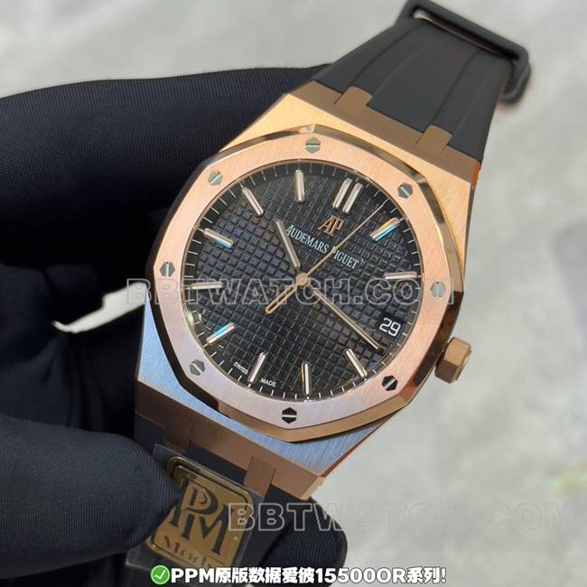 PPM厂顶级复刻手表皇家橡树爱彼黑盘玫瑰金橡胶表带15500正面实拍图