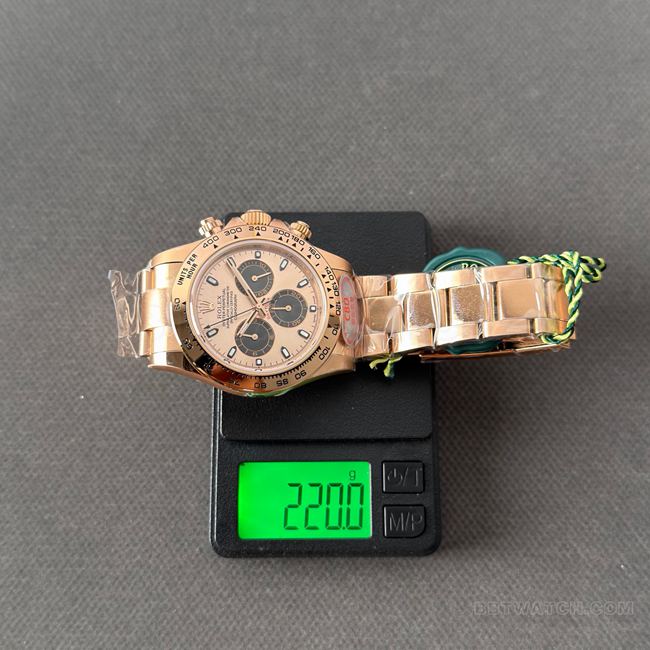 顶级复刻手表劳力士CBD厂迪通拿玫瑰金壳香槟色盘4130重量实拍图