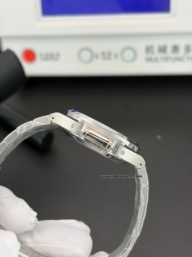 顶级复刻手表PPF厂鹦鹉螺百达翡丽银白盘月相5726侧面实拍图