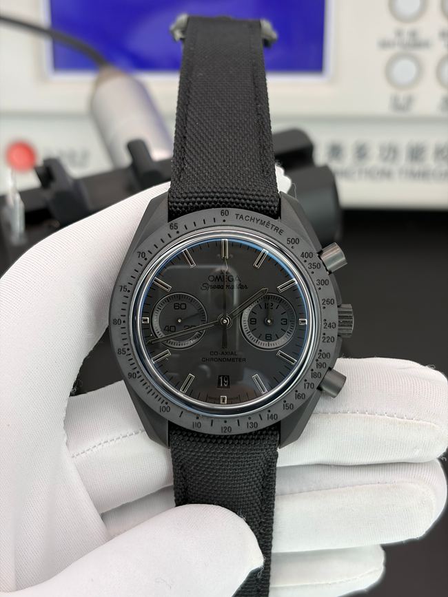 最优复刻手表N1厂超霸欧米茄黑盘陶瓷表壳正面实拍图