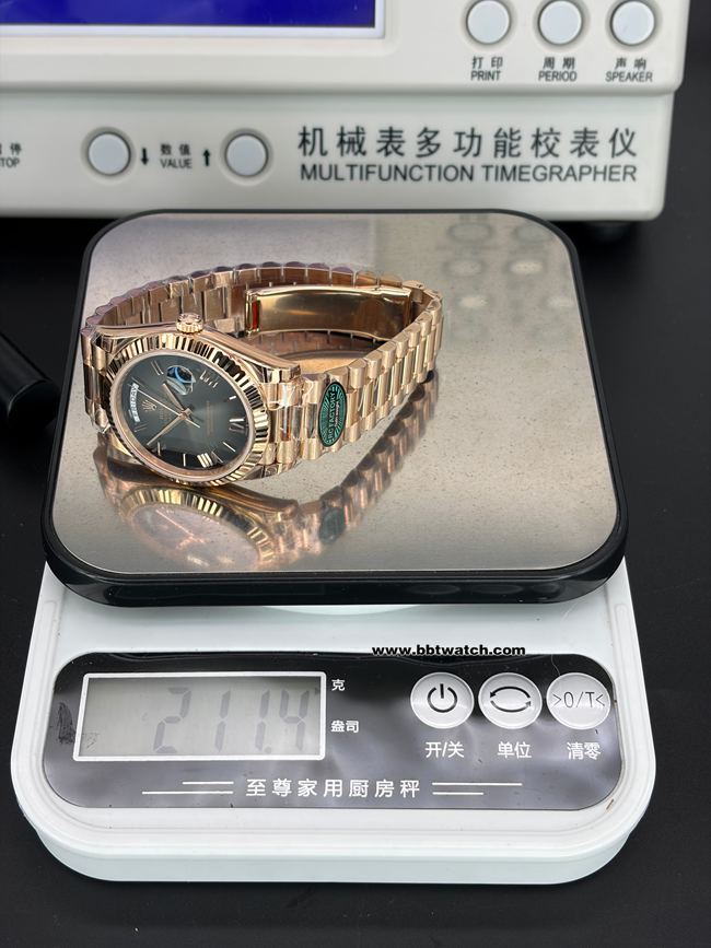 顶级复刻手表RC厂星期日历劳力士渐变石板灰盘228235重量实拍图