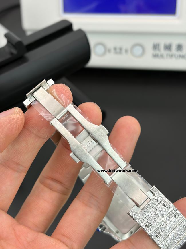顶级复刻手表AMG厂山度士卡地亚钻盘9015机芯表扣实拍图