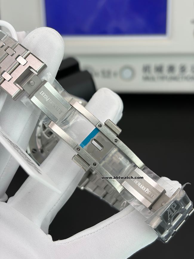 最优复刻手表BBS厂皇家橡树爱彼烟熏酒红盘陀飞轮26730表扣实拍图