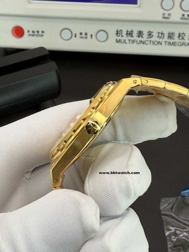 顶级复刻手表MX厂历史名作江诗丹顿金盘4200H侧面实拍图